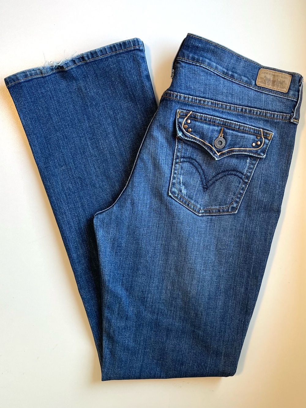 Levi’s Bootcut 515 Jeans - Distressed & Embellished Flap Pockets - 8M